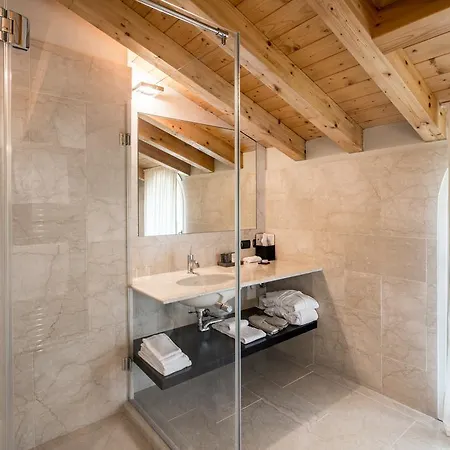 Mughetto Gardone Riviera